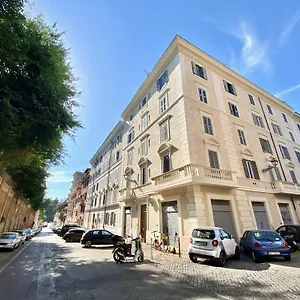 Vacanze Romane Colosseum Apartment Rome