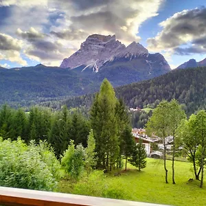 Deliziosa Mansarda Con Vista Dolomiti Apartment San Vito di Cadore